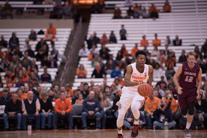 Tyus Battle dribbles up the court. He had 24 points in Syracuse's win.